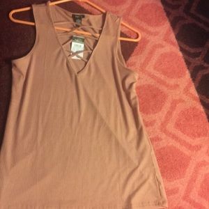 Sleeveless top low cut